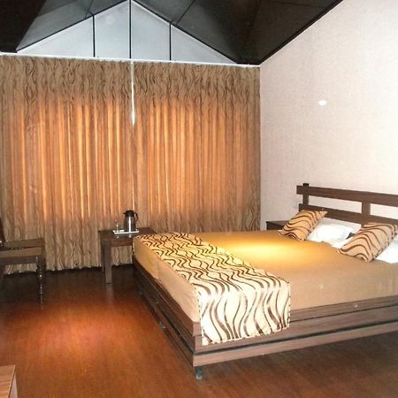 The Corner Hotel Nainital Room photo