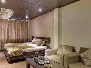 The Corner Hotel Nainital Exterior photo